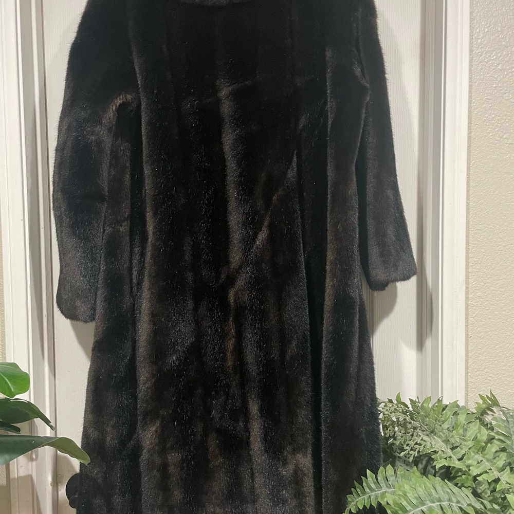 Mincara Russell Taylor Fur Faux Coat Brown women's Silk Lined ‎ sz L - Picture 2 of 8